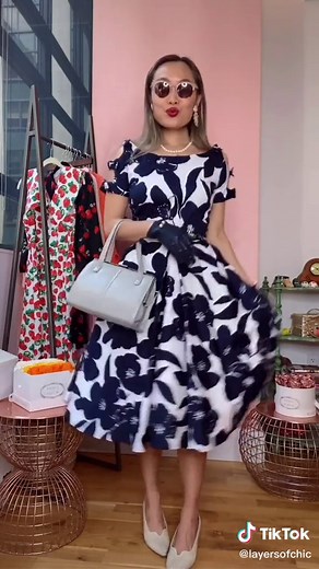 Dress like you’re in the 1950s #todaysstyletip #styletip #1950s #1950sstyle #1950saesthetic #fashiontip #fashiontiktok #vintagestyle #vintagefashion