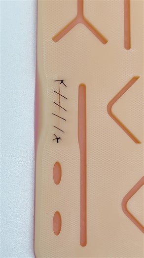 Evening Suture Practice for Medical Students