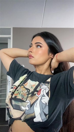 Stylish Bugs Bunny Graphic T-Shirt Lookbook