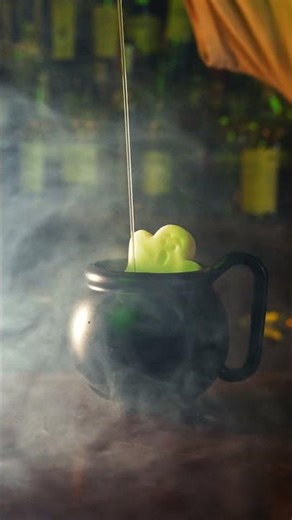 Spooky Cocktail - Ecto Elixir (with Disappearing Ghost)