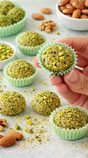 Healthy Nut Balls (No Sugar) ONLY 3 INGREDIENTS