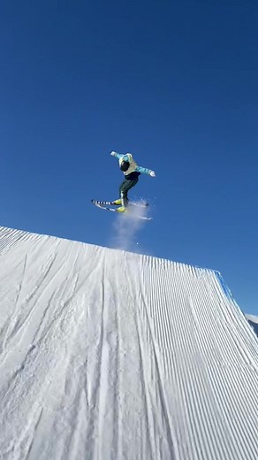 Bluebird Ski Run in Kläppen Snowpark