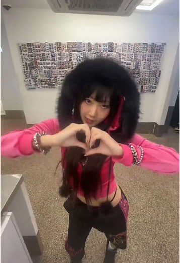 Make Up Transformation with @Peek 피크: A Kpop Experience