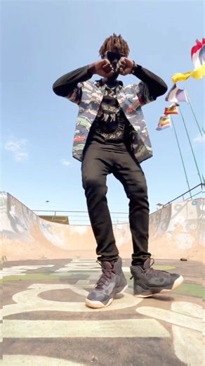 How to Crip Walk - C-Walk Tutorial for Beginners #tonnyrace #dance #youtubeshorts