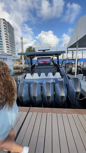 72K views · 842 reactions | Trim Down Start Up (Jit almsot ruined the video) Midnight Express isnt messing around with their new 52 Vitesse and six 500R racing outboards. #boattok #powerboat #world #wide #performance #boating #extreme #Awesome #speed #boat #lifestyle #boats #boatlife #vacation #ocean #sports #miami #miamibeach #florida #usa #power #speedboat #sailing #yatch #luxury #luxurylifestyle #virals #italy #uk #fishtok | Arch Sym | Facebook