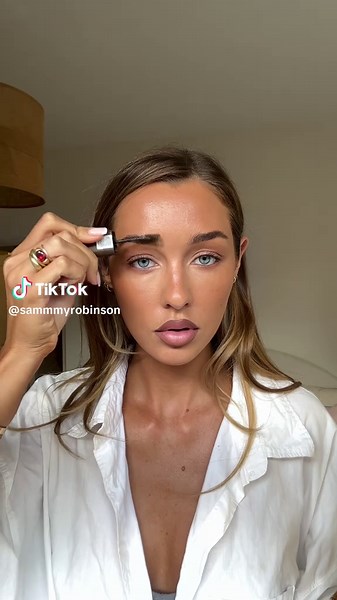 Transform Your Brows with Superfluff Brow Mousse