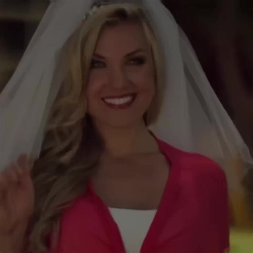 Erika Kirk trampstamp serving #erikakirk #charliekirk #candaceowens #cardib #dissedit