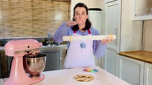 Weekly tip: Have you ever battled to get smooth evenly baked biscuits? If so you need to get your hands on our non-stick rolling pin and guides, they work perfectly eveytime. | The Biscuit Studio