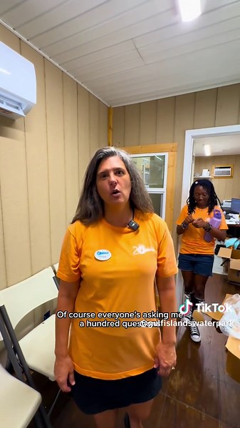 What’s the craziest thing you’ve seen on an opening day?! 📍Gulf Islands Waterpark, MS #gulfport #mississippi #travel #mobile #hattiesburg #neworleans #waterpark #waterslides #watercolor