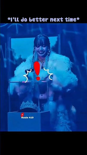 Lisa smashed it with her strength 💥💪💪 #blackpink