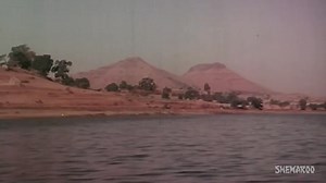 Kishore Kumar with Ranu Mukherjee from Eent Ka Jawab Patthar (1982) | Dhun