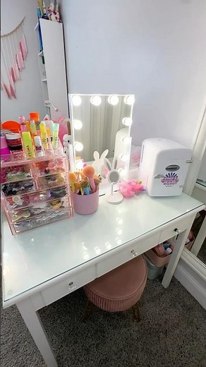 Messy Vanity Makeover💄✨ #vanity #makeup #daughter #organization #roommakeover