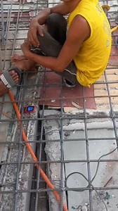 Hindi na nilagyan ng junction box or pinalitan ng pvc pipes ang wiring nya maganda daw ang pagkakabit nya ng wiring pero kumislap na kanina dahil tumama na sa bakal...sana magawan p ng paraan ni fore bukas... #reelsviralシ #reelsfypシ #reelsvideo #reelsfb #masonrycontractor #developer #construction #forman #contractor #masonry #foreman #Mason #architecture #Architect #engineering #engineer #engineeringlife #foreman #architect | Papay Bok