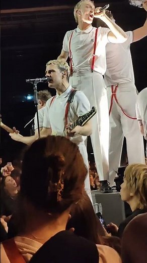 Kraftklub – Schief in jedem Chor (Live 17.03.26 in Stuttgart) B-Stage Moment
