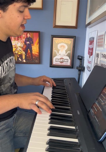 KARMA CHAMELEON - Culture Club 🦚 // COVER BY MIKEY MILLS #cultureclub #karmachameleon #grammy #boygeorge #70s