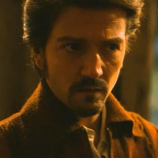 Miguel has reached an agreement with El Azul.#narcos #shorts #fyp #viral #youtubeshorts #edit