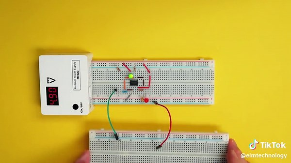 Circuit detector light