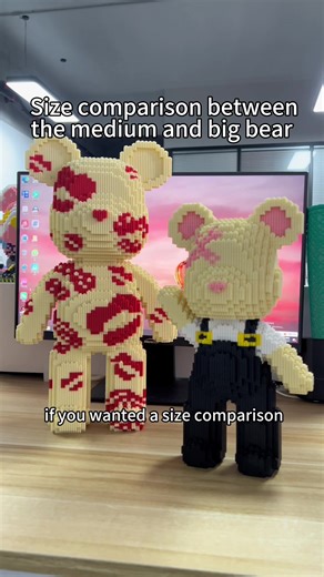 Size comparison of the medium and big bears!#bulidingblocks #neacole #bear #tkmademebuyit🥰🥰🥰 #blackfriday