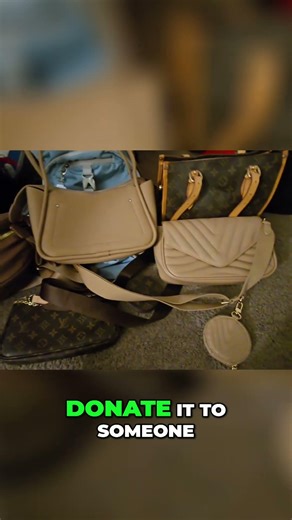 My Minimal Bag Collection. What stays and what goes? #minimalism #bags #collections