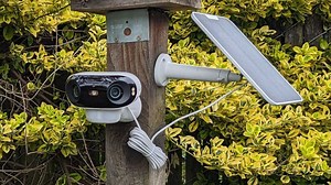 This Wireless Outdoor Security Camera Has the Most Backup Options