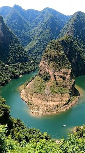 “Mã Pì Lèng – Hành trình trên con đường giữa trời”#MaPiLengHaGiang#Viettravel#DulichVietnam