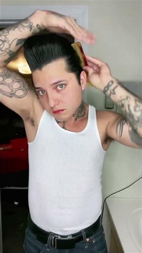 I Styled a Pompadour in 30 Seconds… This Felt Illegal