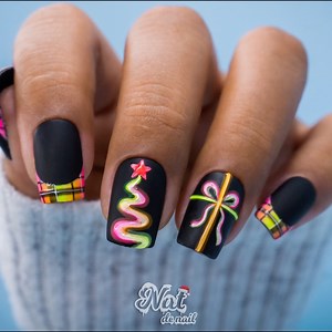 15K views · 89 reactions | Trending Neon Christmas Tree nail Art Design Tutorial #christmasnails #winternails #natdenail #uniquenails #easynails #trendingnailart #nails #nailarttutorial #nailcompilation #nailsdesign | Nat de Nail | Facebook