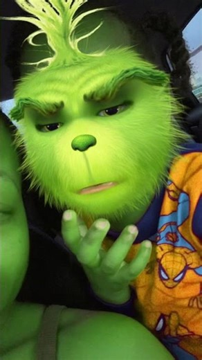 MOMMY GRINCH AND TODDLER GRINCH #grinch #grinchtiktok #shorts