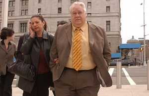 Former NYPD detective Louis Eppolito, who killed for the mob, dies in federal custody