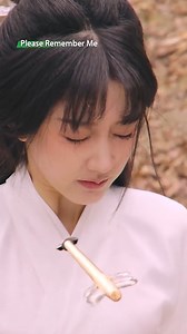 Seconds from falling, he saved her.🥹 #iqiyi #pleaserememberme #yangze #zongyuanyuan #cdrama #costumedrama #mustwatch #爱奇艺 #陆剧 #河伯祭 #杨泽 #宗元圆 | iQIYI