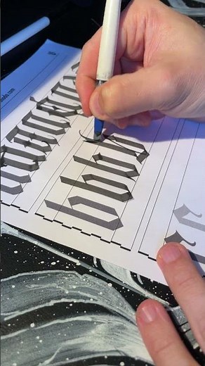 ¿Cómo hacer la letra b? (Caligrafía Gótica textura)