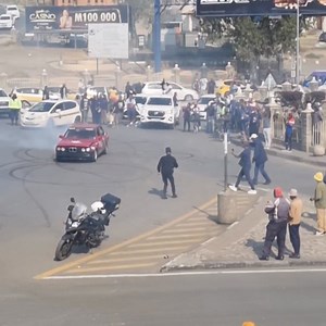 Hosane mokhanni oa 4 1 otlo tšoarelo ho ema 30 seconds ho thoe o sitisitse phallo ea sephethephethe kaho laeshela moeti ka tseleng😭😭😭. This is just a small example that it's all about WHO breaks the law💪💪💪. Haeba ke satla tla Maseru mono Morena Mabenya 🤞🤞🤞 | Tjeka Tjeka Lekhaba Thakeli