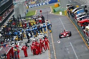 How do F1 pit stops work and why are they important?