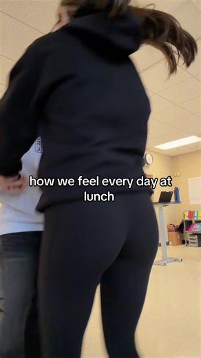 Cam (@cam_intheflesh)’s video of school lunch