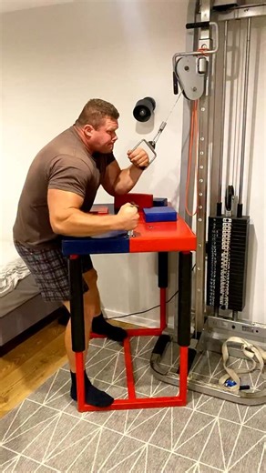 Lekka pompa przed snem 🔥🔥🔥 #armwrestling #dc | Kamil Jablonski