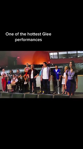 Jonathan Groff really put his whole Groffussy into this performance ngl #gleecast #jonathangroff