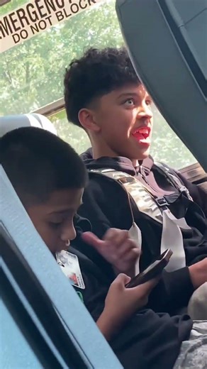 The bus driver need to chill out bro