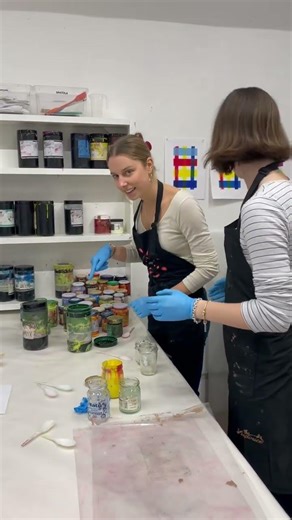 Graphic Design Students Try Screen Printing 🎨