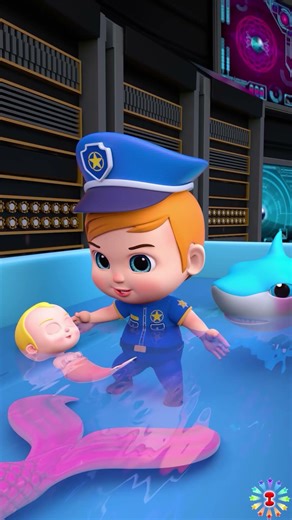 Pregnant Mommy Gets Boo Boo! | A Baby is Born! | #Shorts