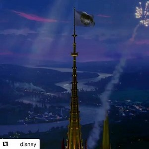 Ok so I am even more EXCITED to see this now! LOOK at the cuteness of Pooh! The trailer for Christopher Robin! 🌟💫✨ repost @disney #christopherrobin #disneymovie #winniethepooh | FindingRoisin