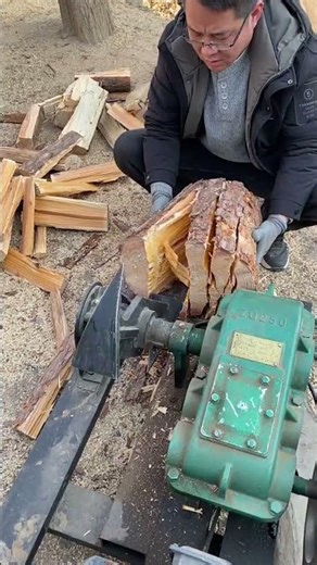 Effortless Firewood Splitting Technique: Discover the Secret to Easy Wood Cutting