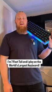 I play on the World’s Largest Keyboard!🌍😳 #gamer #keyboard #gaming #tall #vikings | Seanhasjokes