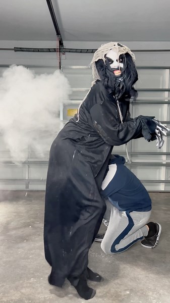 Fart dance with monster 🤣