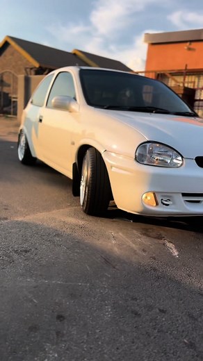 Opel Corsa Lite Stance and Modified Car Features