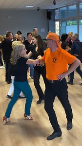 Titolo : Quiero Ser _ #djberta #tormentone #socialdance #QuieroSer #linedance Luca Bertarelli Dj Berta #scuoladiballoPrestige | Jasmine And Dapper