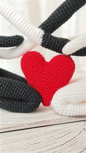 Make This for Valentine’s! ❤️ Crochet Couple Sculpture (No Wire Tutorial) #amigurumi #crochet