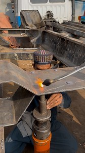 “Extreme Heat & Hydraulic Jack – Professional Truck Chassis Straightening” | Extreme Technology Skills