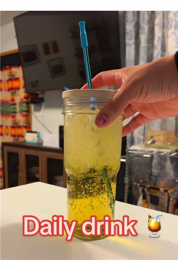 Tried Lime and White peach today! Looks like pickle juice? Tastes kinda like 7up 🤔