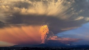 Time-Lapse: Southern Chile Volcano Erupts
