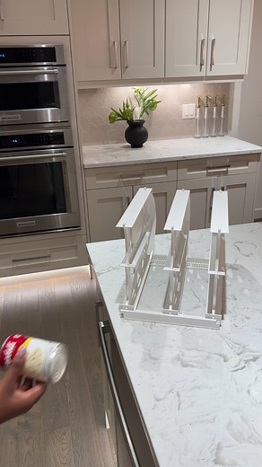 63K views · 939 reactions | Pantry Space Saving Hack 癩 #pantryorganization #kitchenorganization #organization | decor.snippets | Facebook